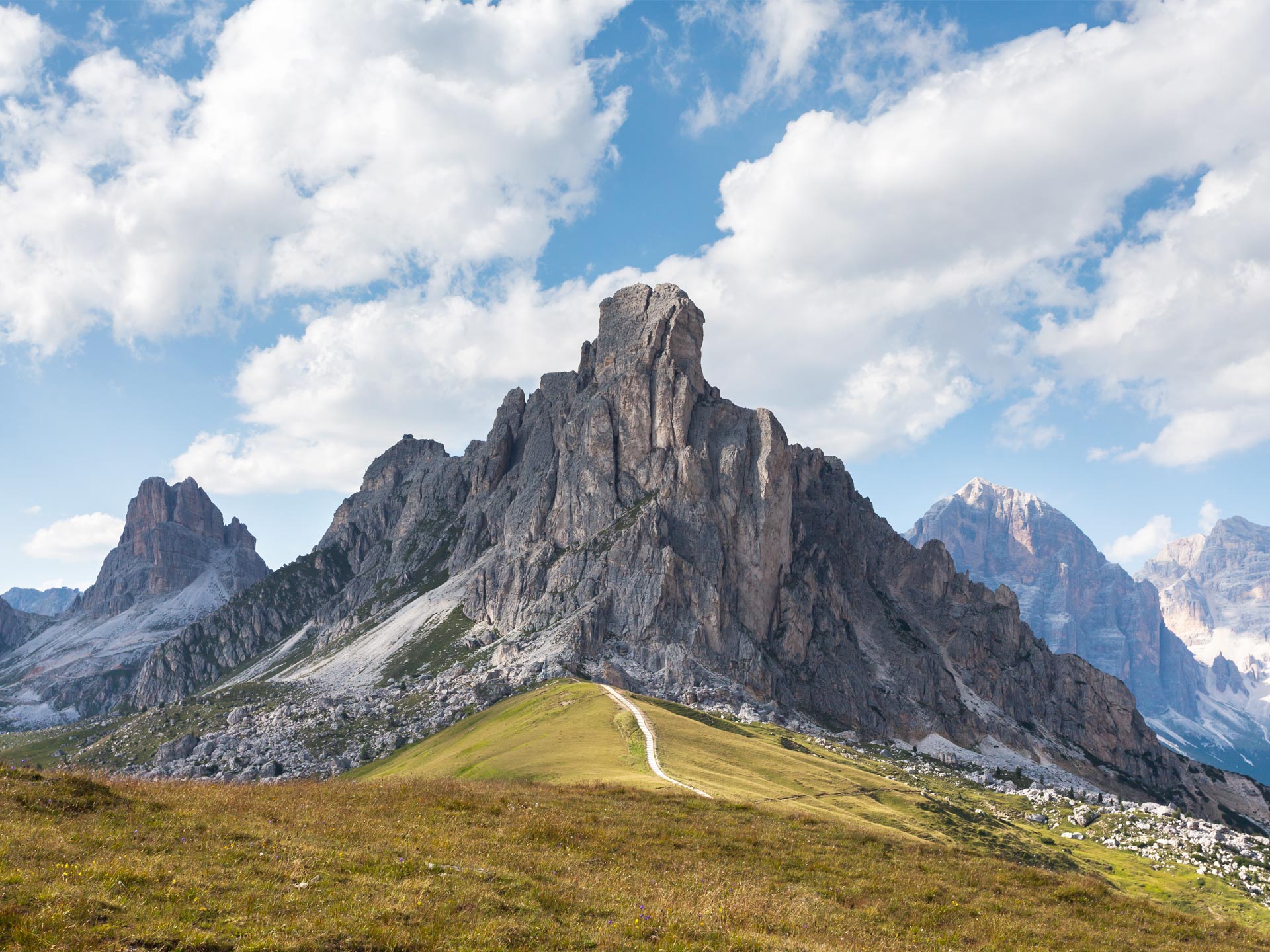 Idyllisches Bergpanorama Bergpanorama